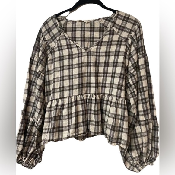Altar’d State plaid long sleeved peplum top grey/tan/white Size S preppy, soft - Picture 5 of 5